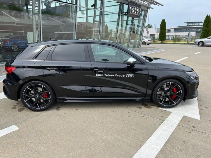 <h1>AUDI RS3 2022</h1>