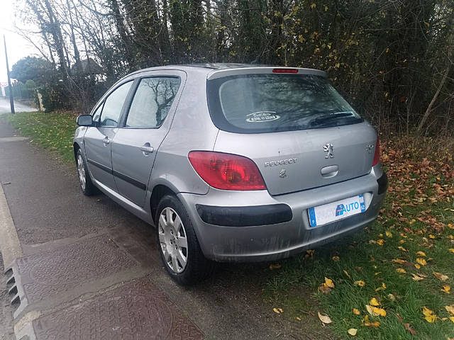 <h1>PEUGEOT 307 2.0 HDi 110cv</h1>